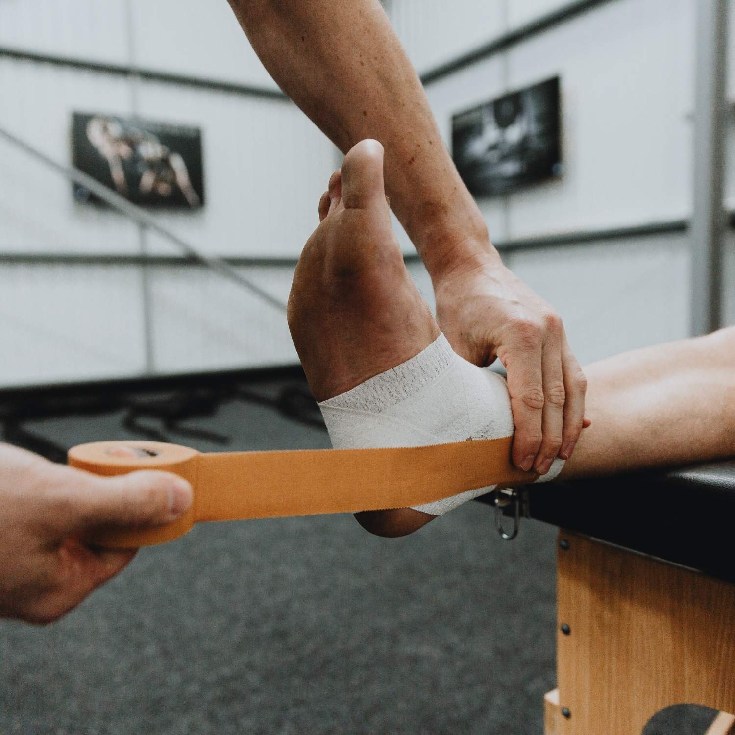 What is the Best Tape for Ankle Strapping? - SPORTTAPE