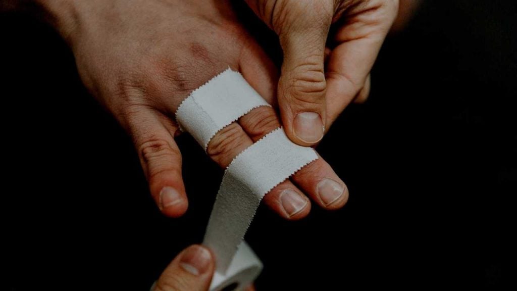 Buddy Taping - Finger Taping for splinting